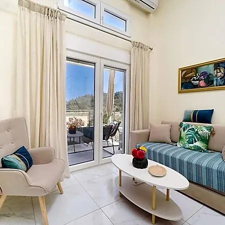 Inroy Sea View
