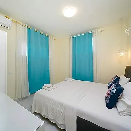 فندق Inroy Sea View