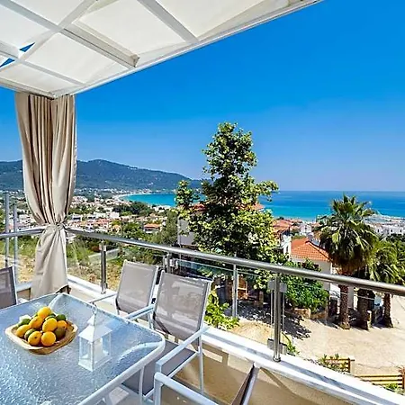 Inroy Sea View Otel 4*